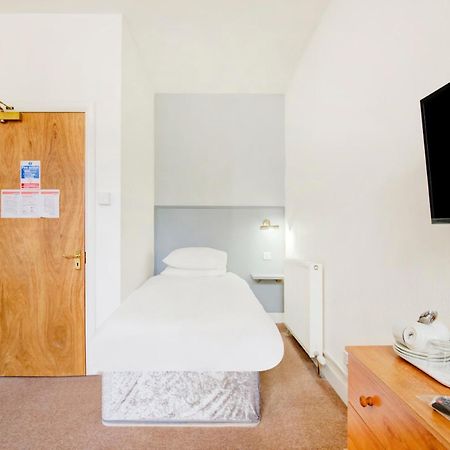 Oyo Eastbank Hotel, Speyside Scotland Rothes Экстерьер фото