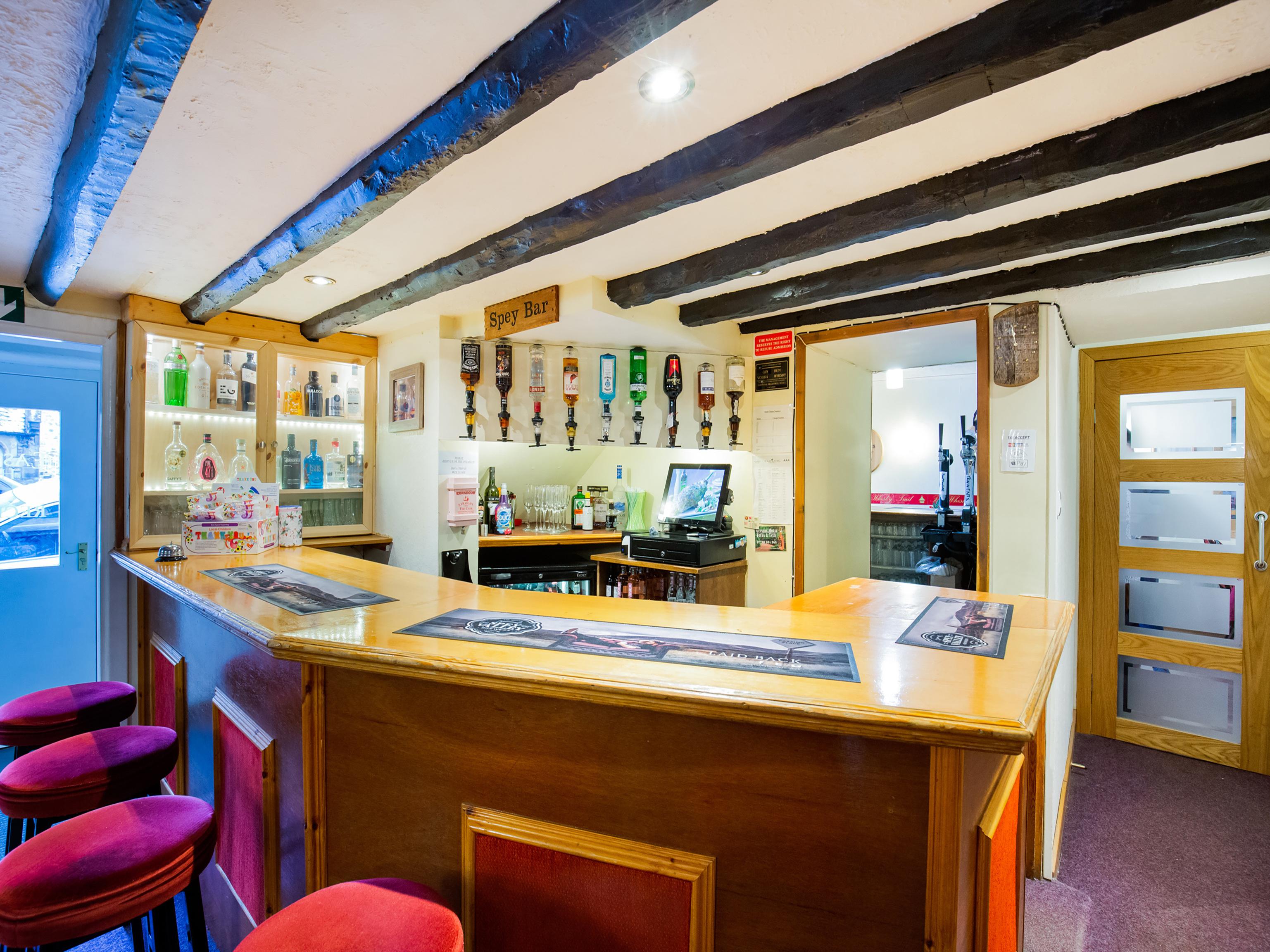 Oyo Eastbank Hotel, Speyside Scotland Rothes Экстерьер фото