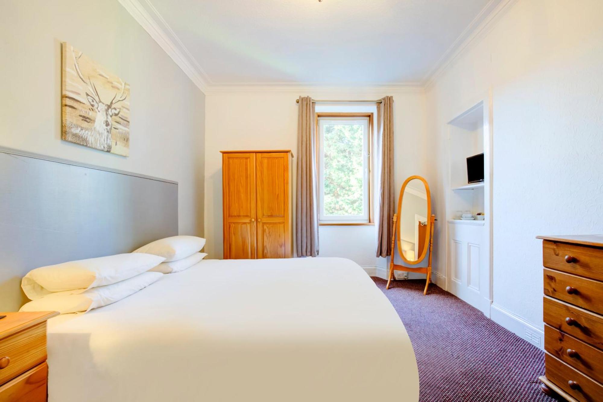 Oyo Eastbank Hotel, Speyside Scotland Rothes Экстерьер фото