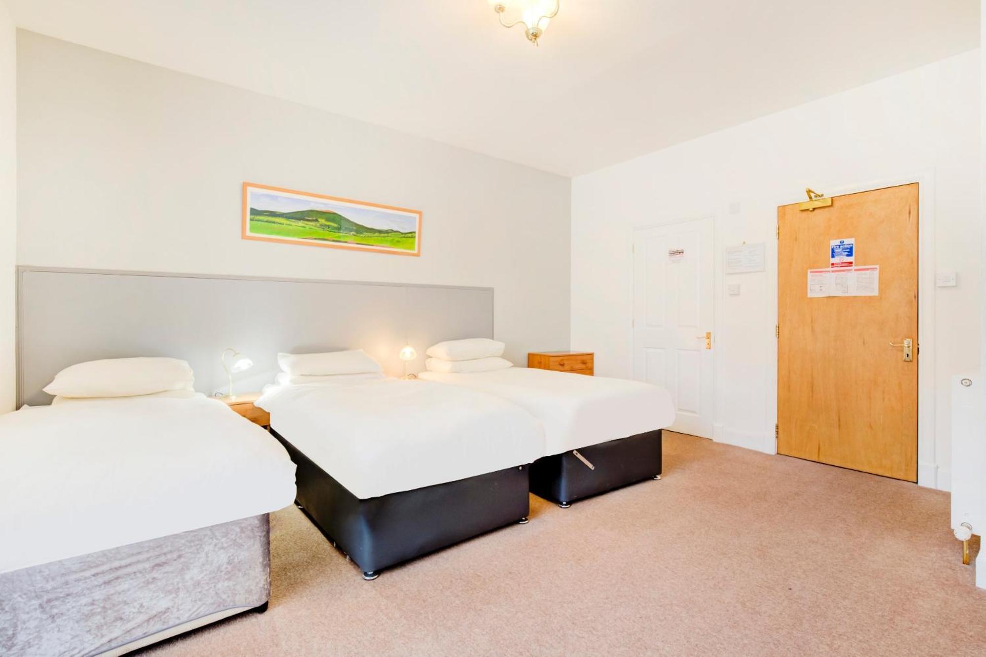 Oyo Eastbank Hotel, Speyside Scotland Rothes Экстерьер фото