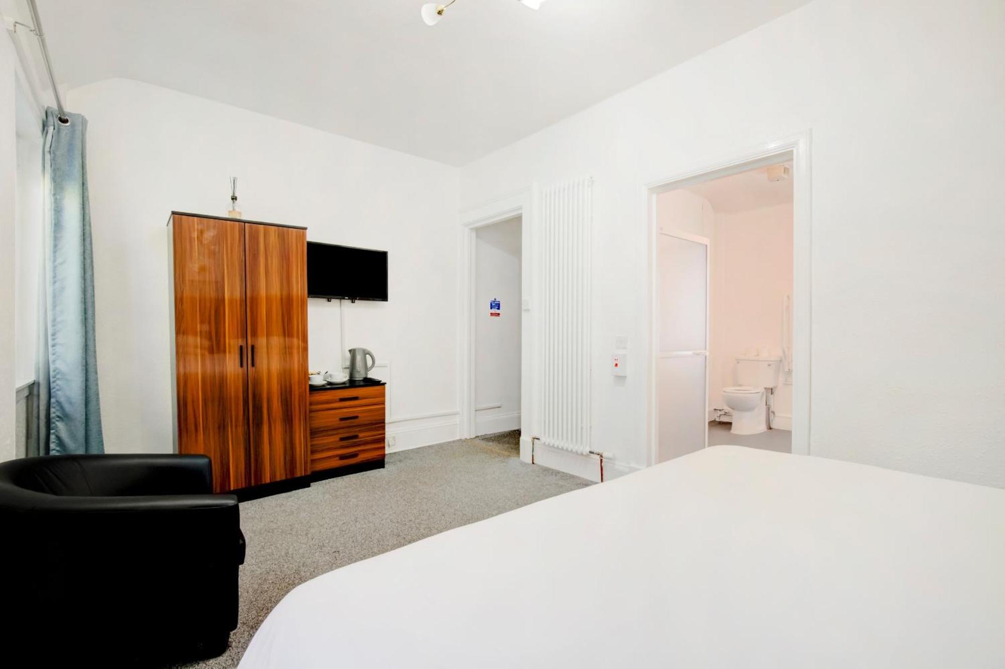 Oyo Eastbank Hotel, Speyside Scotland Rothes Экстерьер фото