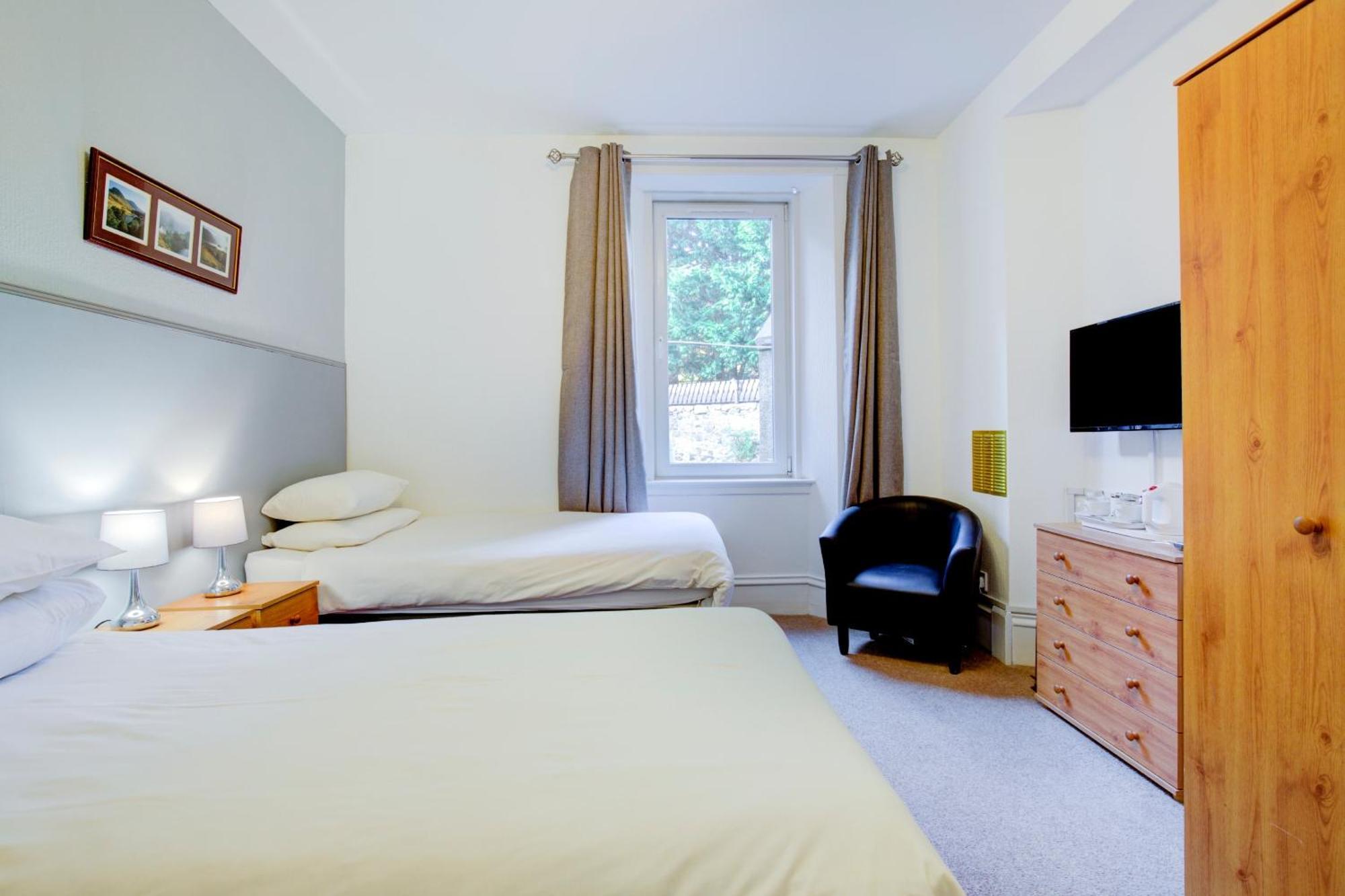 Oyo Eastbank Hotel, Speyside Scotland Rothes Экстерьер фото