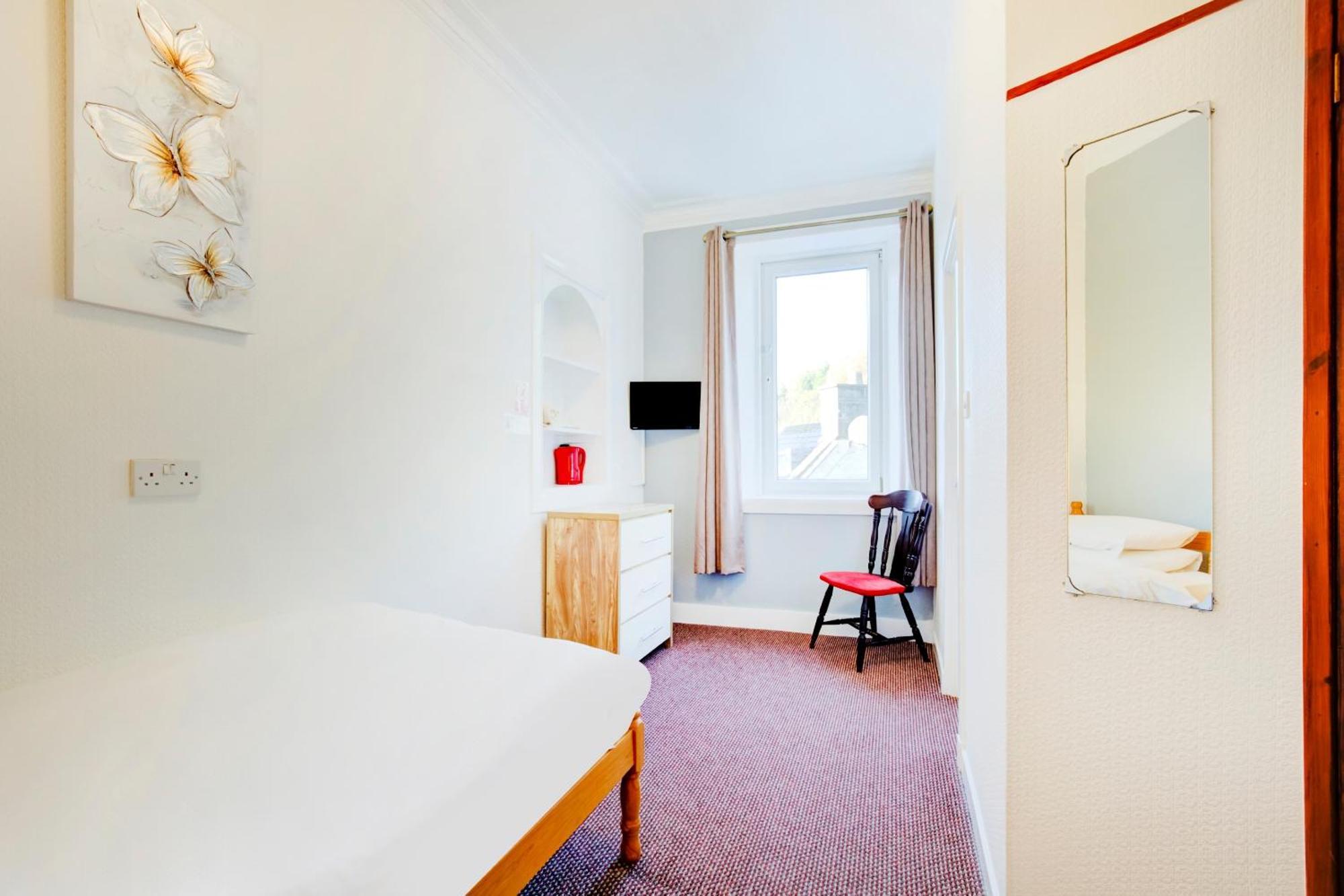 Oyo Eastbank Hotel, Speyside Scotland Rothes Экстерьер фото