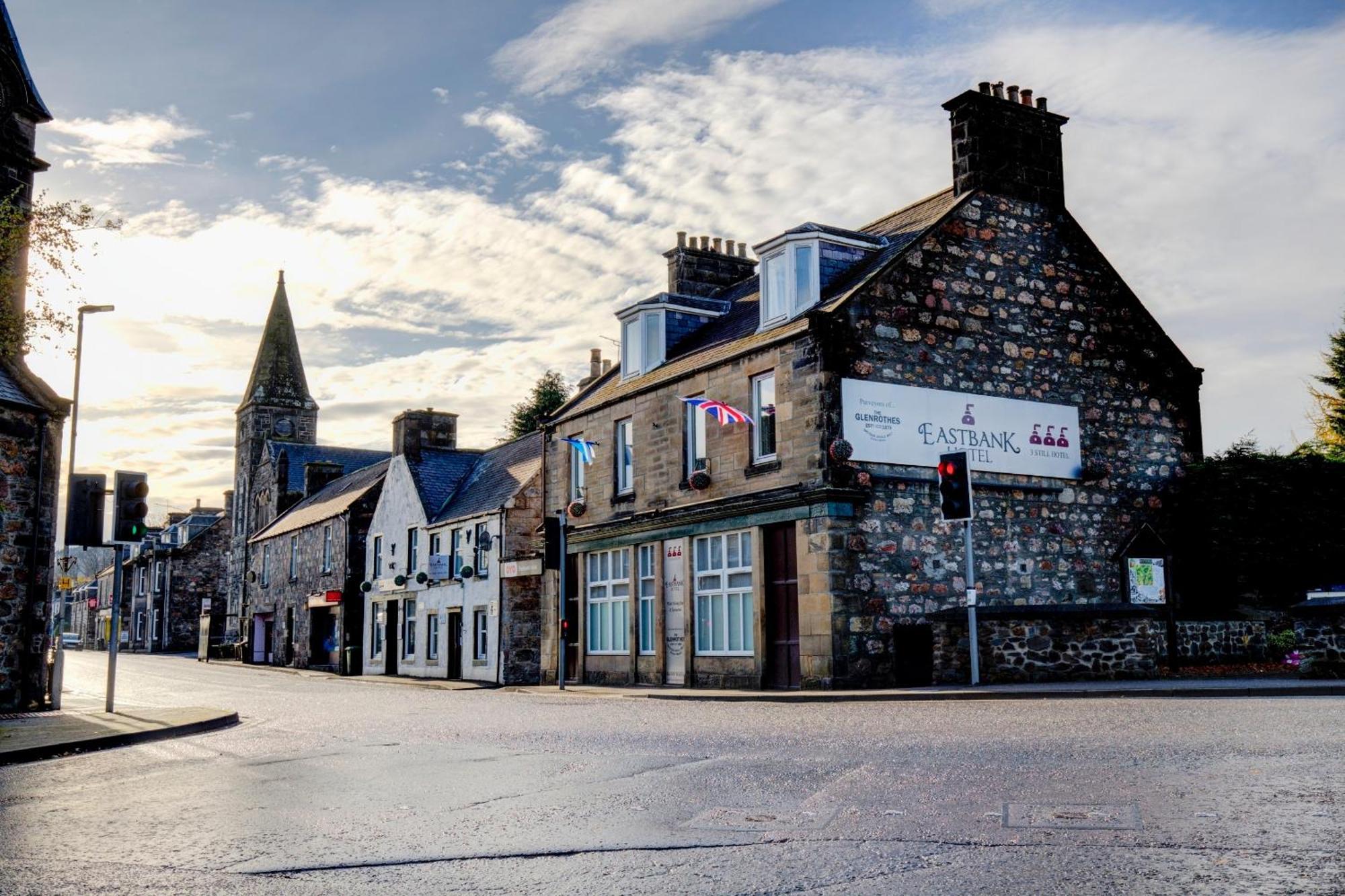 Oyo Eastbank Hotel, Speyside Scotland Rothes Экстерьер фото