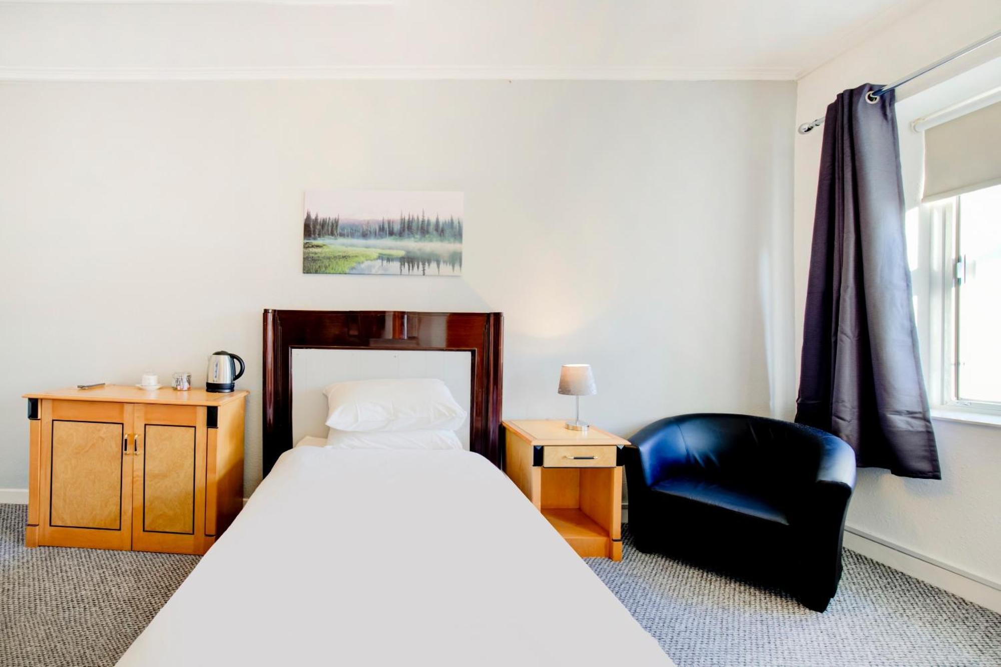 Oyo Eastbank Hotel, Speyside Scotland Rothes Экстерьер фото