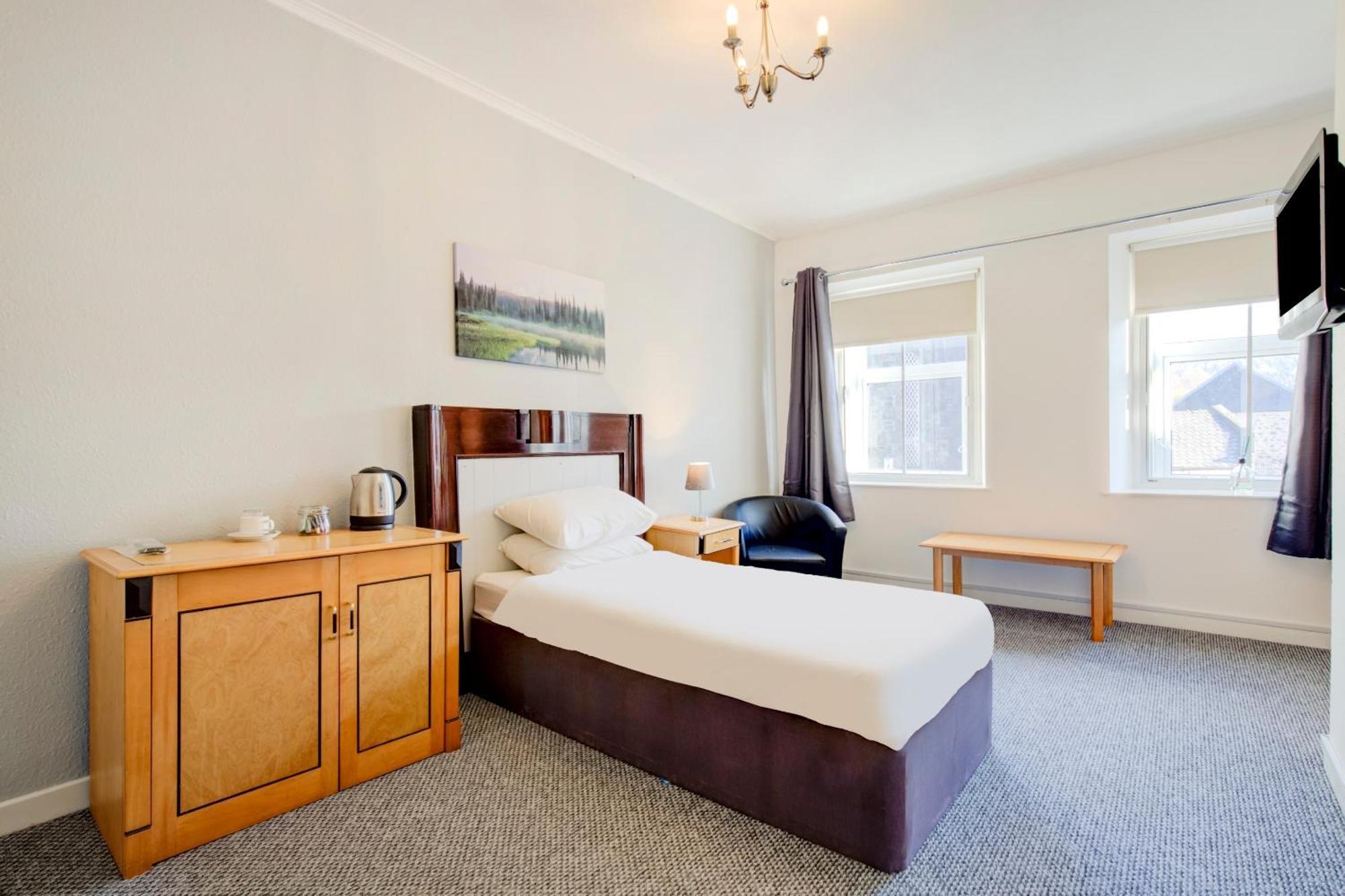Oyo Eastbank Hotel, Speyside Scotland Rothes Экстерьер фото