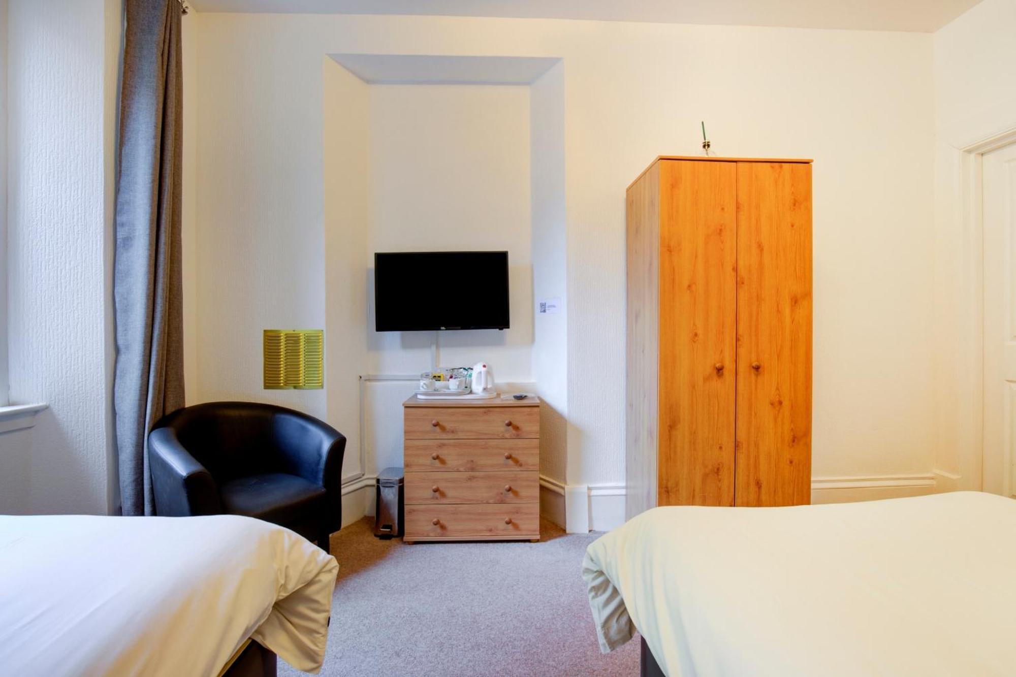 Oyo Eastbank Hotel, Speyside Scotland Rothes Экстерьер фото