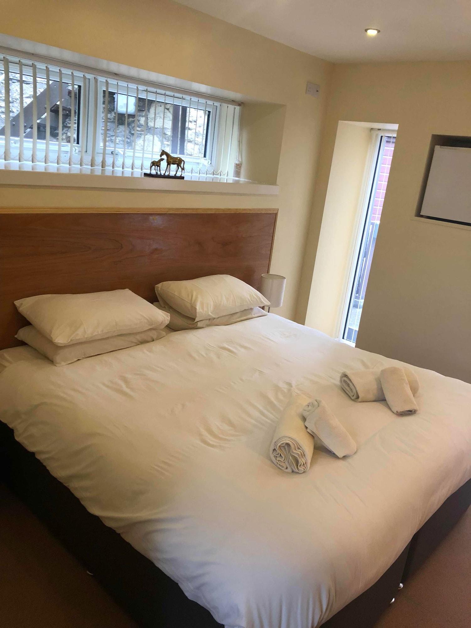 Oyo Eastbank Hotel, Speyside Scotland Rothes Экстерьер фото