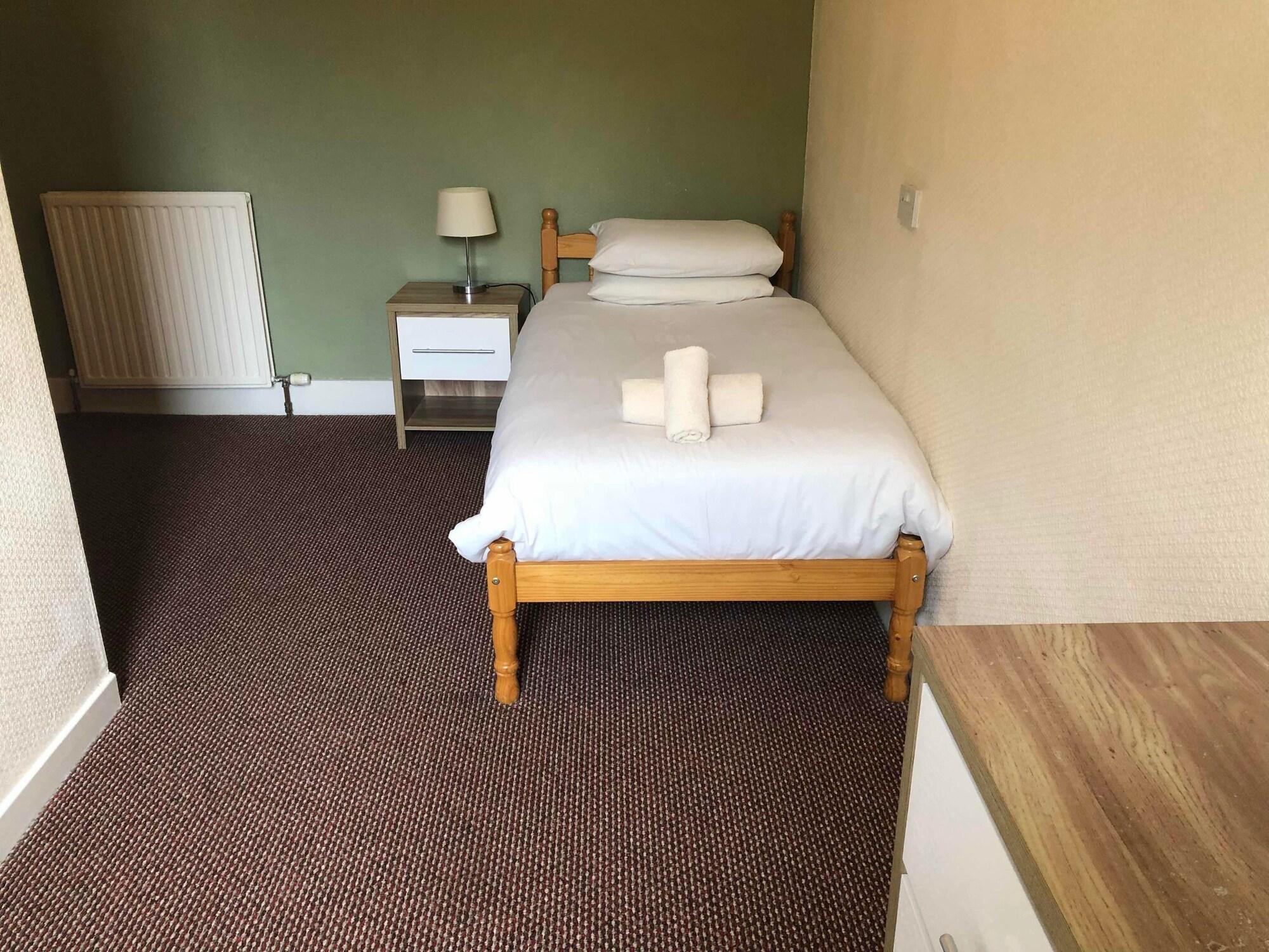 Oyo Eastbank Hotel, Speyside Scotland Rothes Экстерьер фото